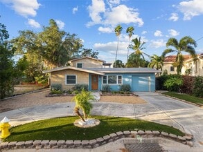 284 44th Ave in St Pete Beach, FL - Foto de edificio - Building Photo