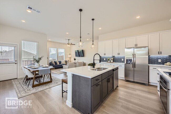 214 Lily Pad Dr in Arlington, TX - Building Photo - Building Photo