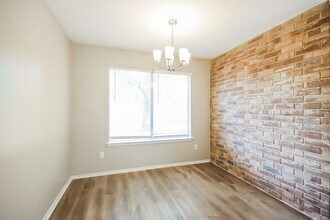 1206 Cable Way in Crosby, TX - Building Photo - Building Photo