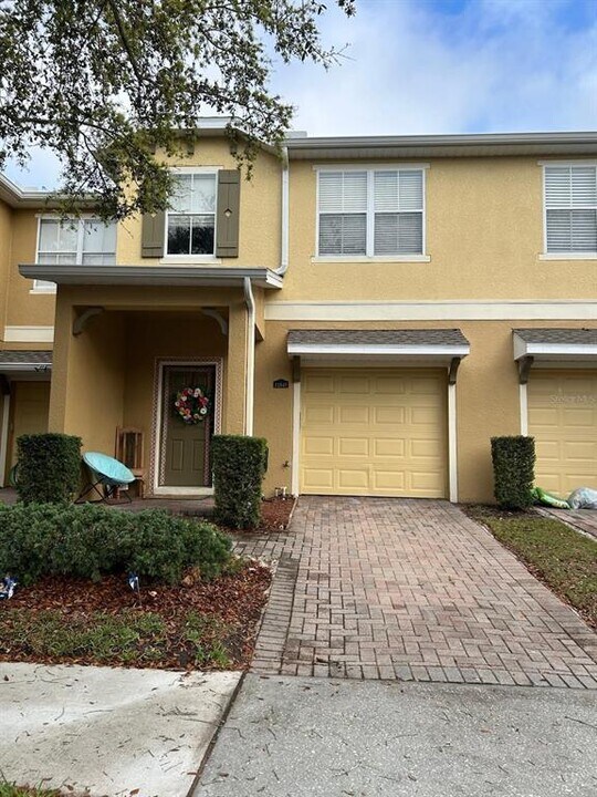11845 Great Commission Way in Orlando, FL - Building Photo