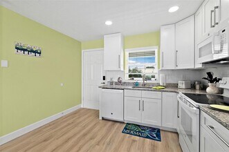 300 S Central Ave in Flagler Beach, FL - Building Photo - Building Photo