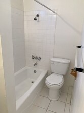 1114 Poinsettia Dr in West Hollywood, CA - Building Photo - Building Photo