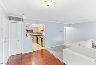 1316 Cedarwood Dr, Unit D3 in Westlake, OH - Building Photo - Building Photo