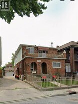 745 Cataraqui St in Windsor, ON - Building Photo
