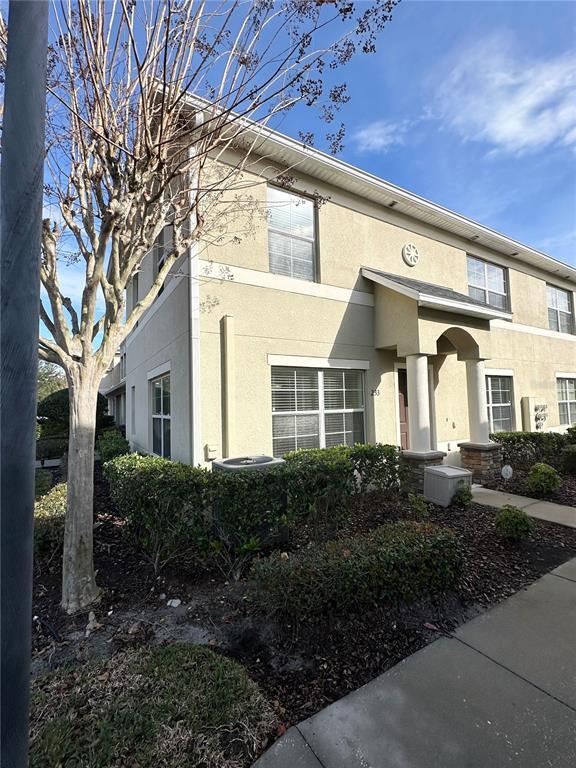 233 Carina Cir