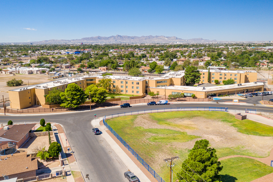 Good Samaritan Towers I in El Paso, TX - Building Photo