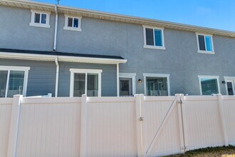 7209 N Brook Rdg in Eagle Mountain, UT - Building Photo - Building Photo