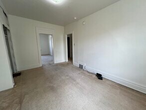 5106 Baum Blvd, Unit #1 in Pittsburgh, PA - Building Photo - Building Photo