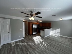 180 Carol Susan Ln in Fort Pierce, FL - Building Photo - Building Photo