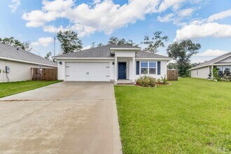 4423 White Cedar Ct in Pace, FL - Building Photo - Building Photo
