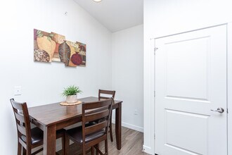 Seasons of Traverse Mountain in Lehi, UT - Foto de edificio - Interior Photo