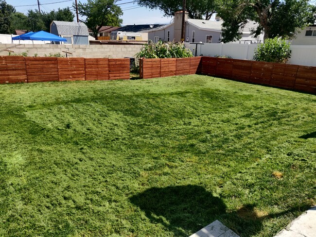 4957 S 4055 W in Salt Lake City, UT - Building Photo - Building Photo