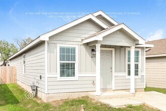 4231 Southton Lk in San Antonio, TX - Building Photo - Building Photo
