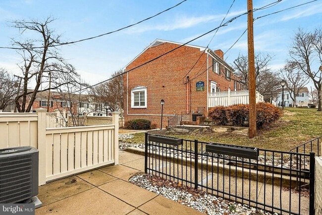 property at 1407 N Van Dorn St