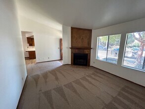 4731 W Cypress Ave in Visalia, CA - Building Photo - Building Photo