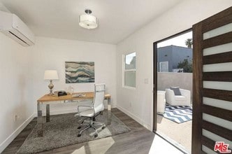 1904 S Bedford St in Los Angeles, CA - Foto de edificio - Building Photo