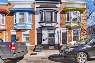 2102 W Saratoga St in Baltimore, MD - Building Photo