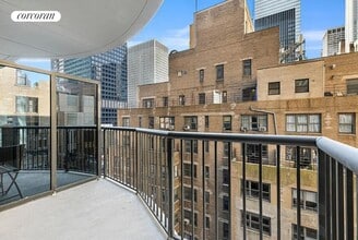 150 E 57th St in New York, NY - Building Photo - Building Photo