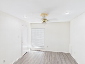 7611 Hopewell Ln in Houston, TX - Building Photo - Building Photo