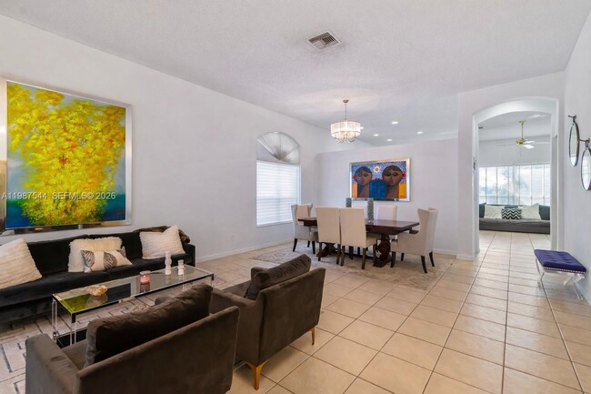 1886 NW 145th Terrace in Pembroke Pines, FL - Building Photo - Building Photo