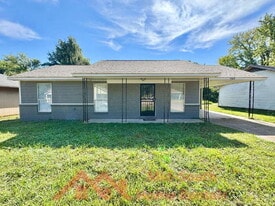 5168 Corkwood Dr in Memphis, TN - Building Photo