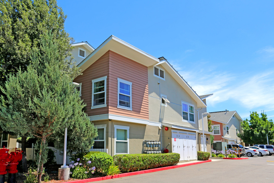 Carmen Avenue Apartments in Livermore, CA - Building Photo