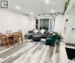 878 Upper Ottawa St in Hamilton, ON - Building Photo - Building Photo