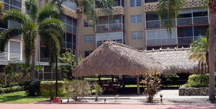 404 NW 68th Ave, Unit 213 in Plantation, FL - Building Photo - Building Photo