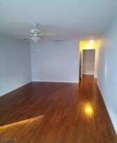 180 W Stearns St in Rahway, NJ - Building Photo