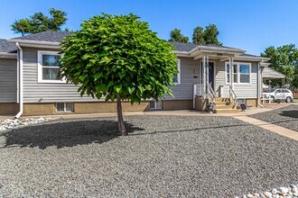 399 E Nassau Ave in Englewood, CO - Building Photo - Building Photo