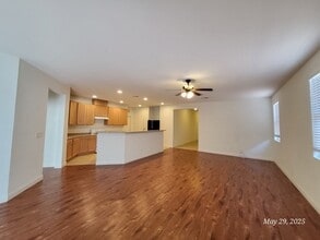 8279 Pearl Diver Ct in Las Vegas, NV - Building Photo - Building Photo