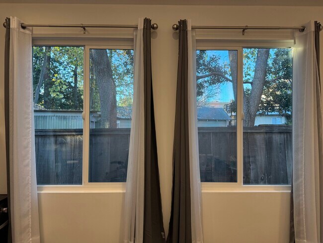 2088 Yale St in Palo Alto, CA - Building Photo - Building Photo