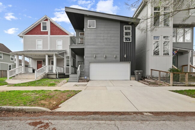 2464 Broadway St in Indianapolis, IN - Foto de edificio - Building Photo