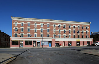 72-84 E Main St in Meriden, CT - Building Photo - Building Photo