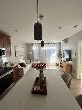 400 W Broadway in Boston, MA - Building Photo - Building Photo