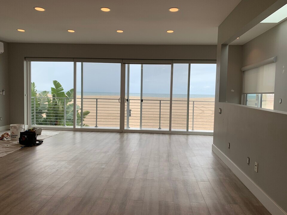 6955 Trolleyway S in Los Angeles, CA - Building Photo