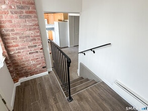 25 Saugatuck Ave in Westport, CT - Building Photo - Building Photo