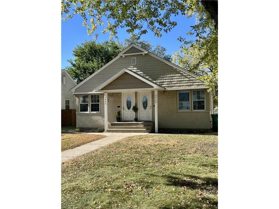 3964 Xenwood Ave S in Minneapolis, MN - Building Photo