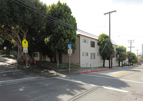 Casa in Santa Monica, CA - Building Photo