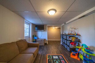 1030 Maywood Dr in Vinton, VA - Building Photo - Building Photo