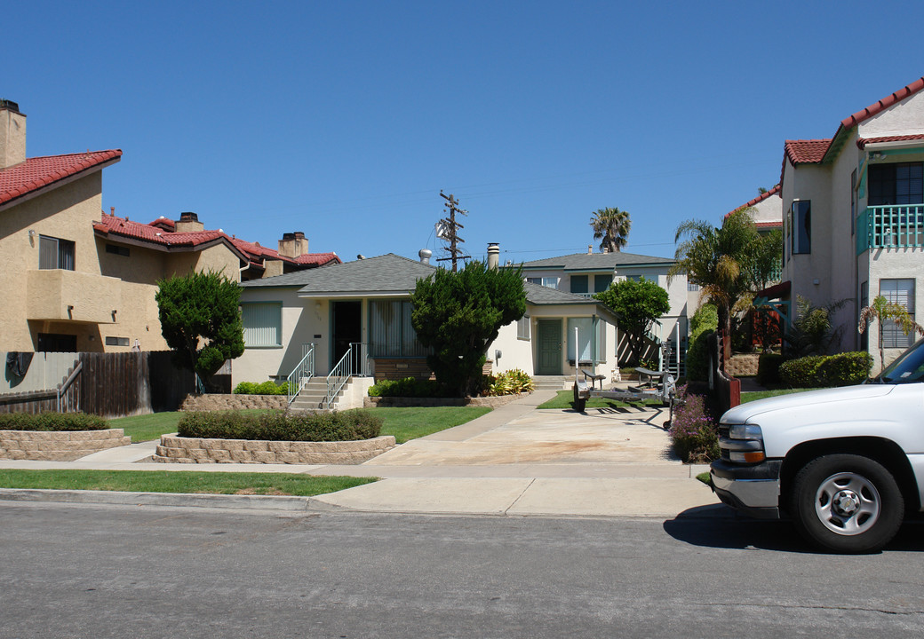 1764 Missouri St in San Diego, CA - Foto de edificio