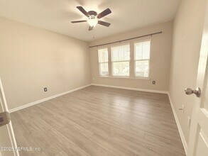 2715 Salt Lake Dr in Jacksonville, FL - Building Photo - Building Photo