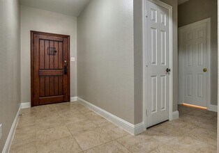 1001 Atlanta Dr in Denton, TX - Building Photo - Building Photo