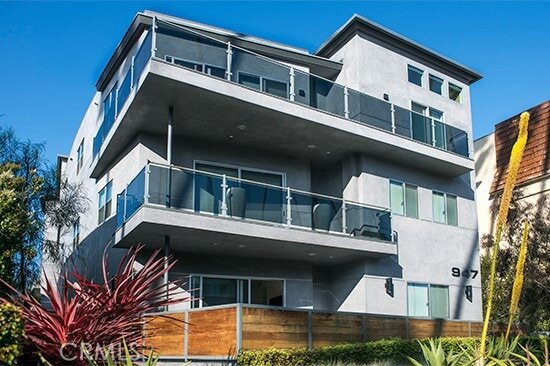 947 4th St, Unit D in Santa Monica, CA - Foto de edificio - Building Photo