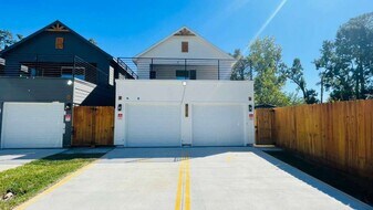 9318 Firnat St in Houston, TX - Building Photo