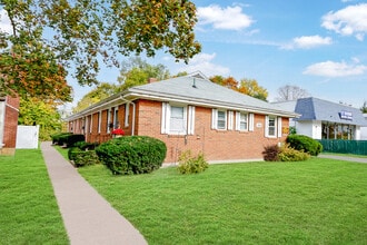 Damato Apartments in Manchester, CT - Building Photo - Building Photo