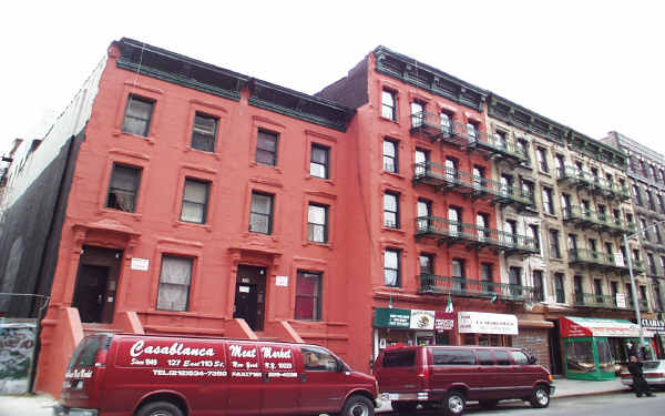131-133 E 110th St in New York, NY - Foto de edificio - Building Photo
