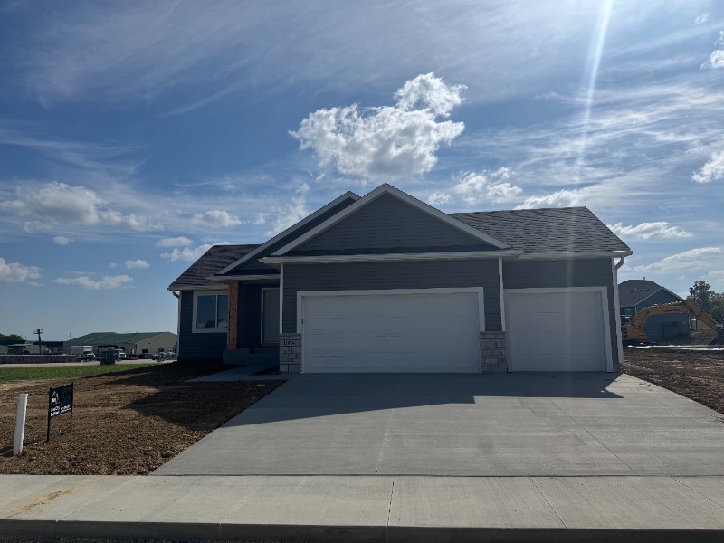 1874 4th St NE in Byron, MN - Building Photo