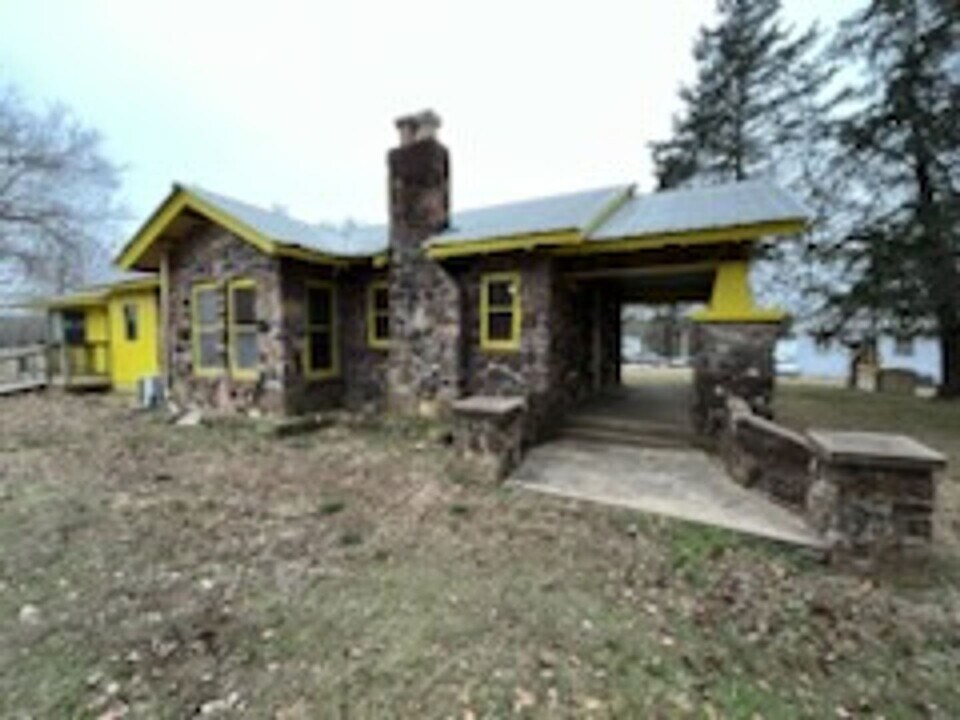 19 Evelyn Ln in New Blaine, AR - Building Photo