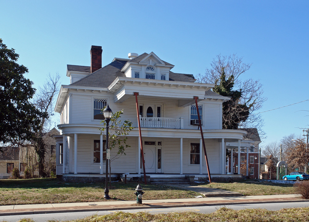 336 Martin Luther King Jr Dr in Greensboro, NC - Building Photo